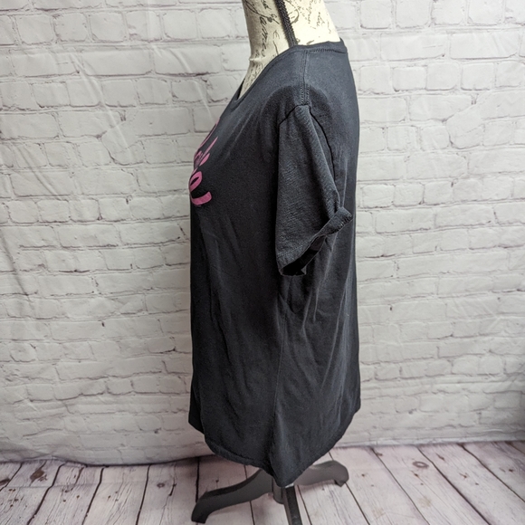 Port and company Barbie graphic T. Large. 583 - Picture 4 of 5